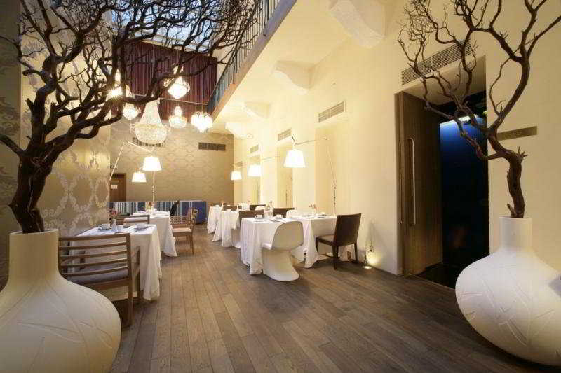 Friday Hotel Прага Екстериор снимка