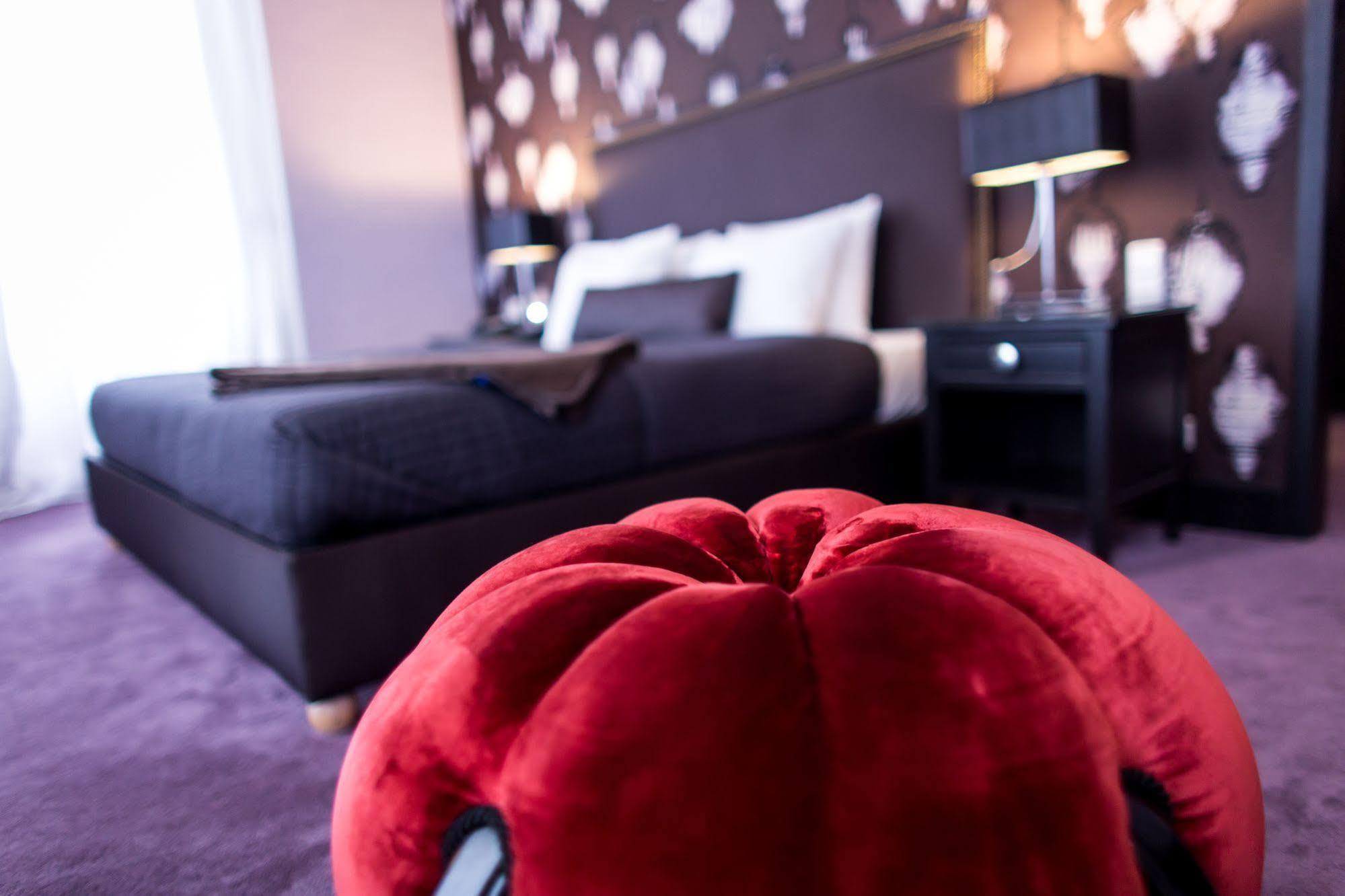 Friday Hotel Прага Екстериор снимка