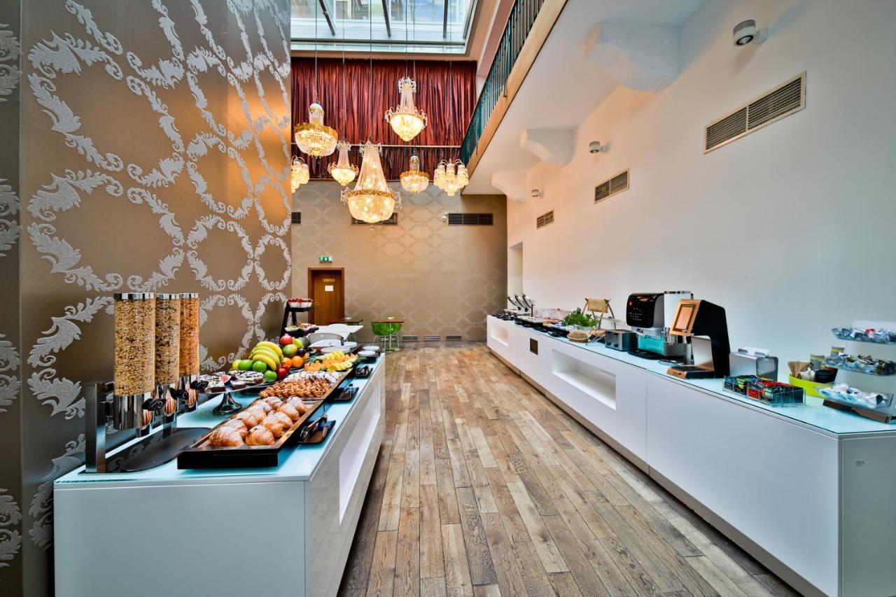 Friday Hotel Прага Екстериор снимка