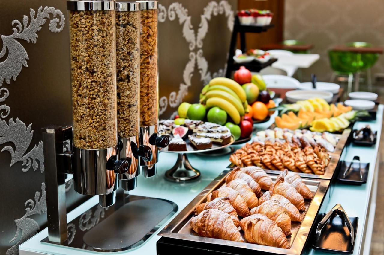 Friday Hotel Прага Екстериор снимка